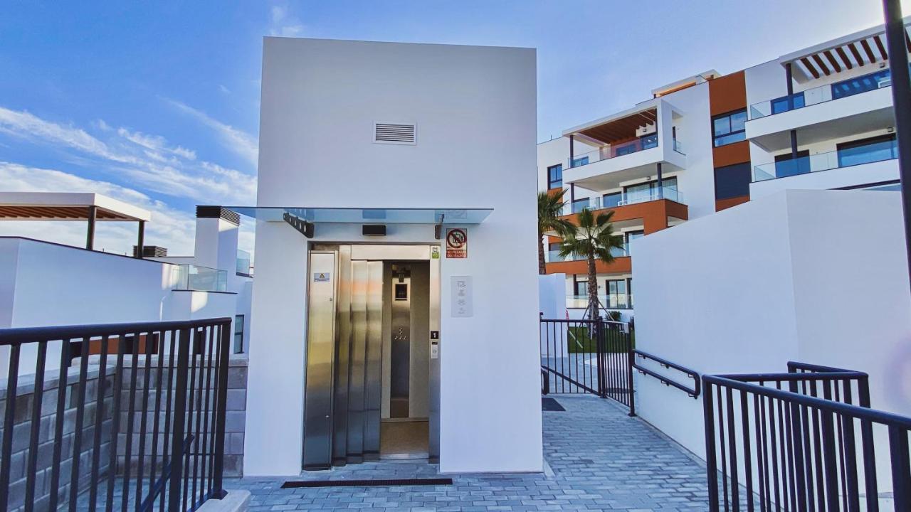 דירות פואנגירולה Super Six - Brand New Seaview In Costa Del Sol מראה חיצוני תמונה